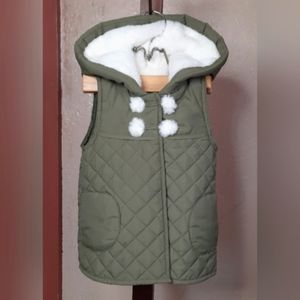 Aspen Girls Green Quilted Puffer Vest Fuzzy Pompoms, 2T, Green, Fall Jackets
